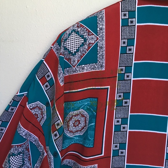 Korean made 100% silk button up - Picture 5 of 7